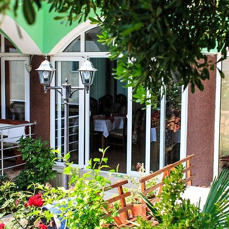 Hotel Hoti Ulcinj Ngoại thất bức ảnh