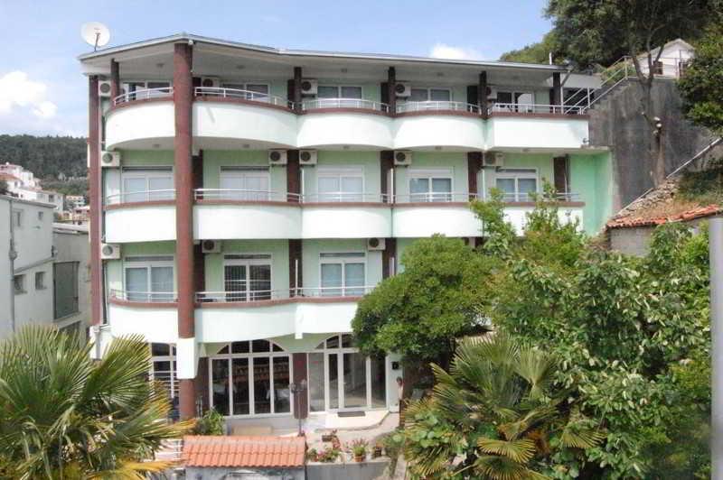 Hotel Hoti Ulcinj Ngoại thất bức ảnh