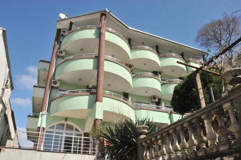 Hotel Hoti Ulcinj Ngoại thất bức ảnh
