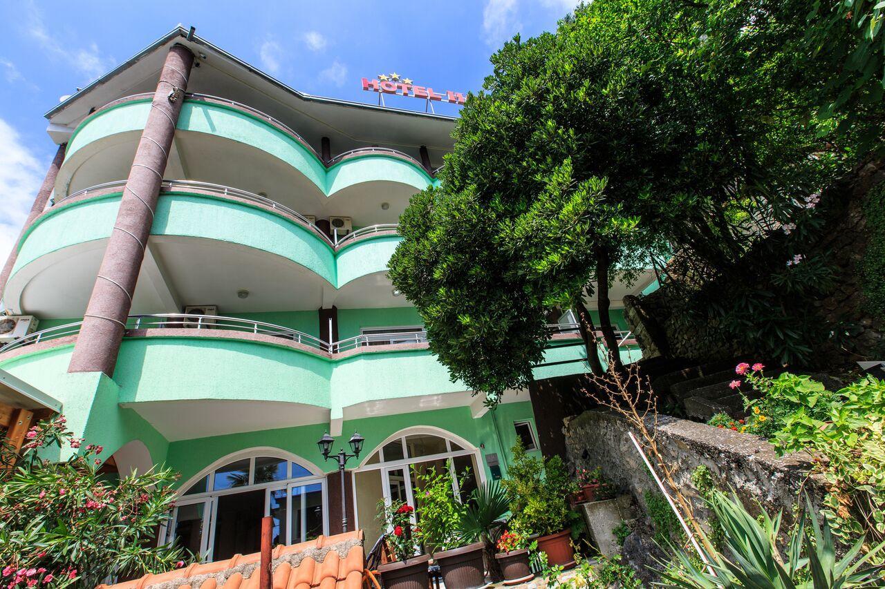 Hotel Hoti Ulcinj Ngoại thất bức ảnh