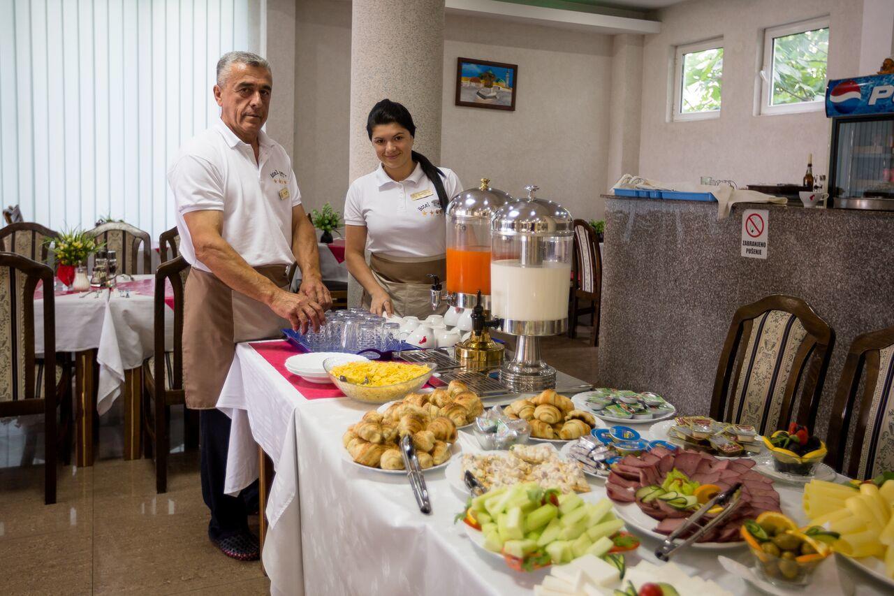 Hotel Hoti Ulcinj Ngoại thất bức ảnh