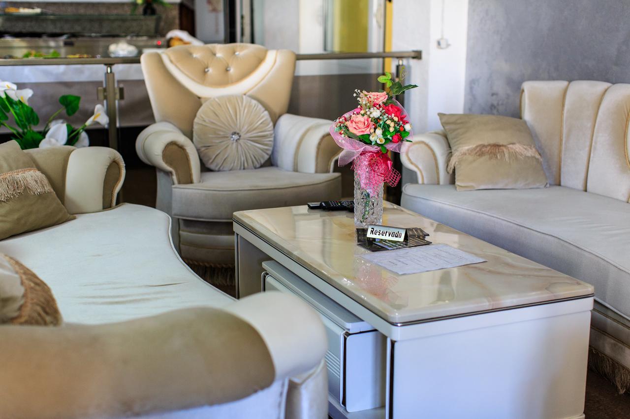 Hotel Hoti Ulcinj Ngoại thất bức ảnh