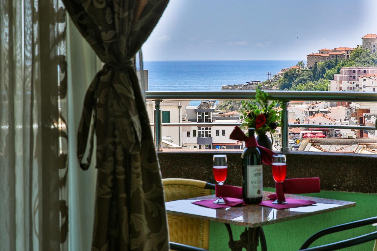 Hotel Hoti Ulcinj Ngoại thất bức ảnh
